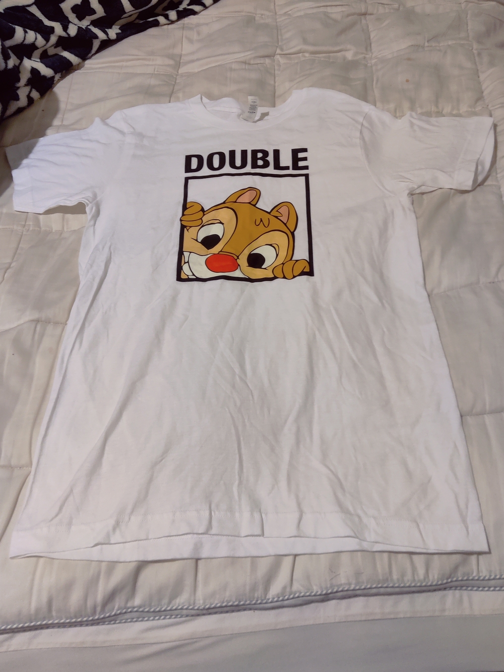 Chip 'n Dale White Graphic T-Shirt Medium Crew Neck Short Sleeve Cotton